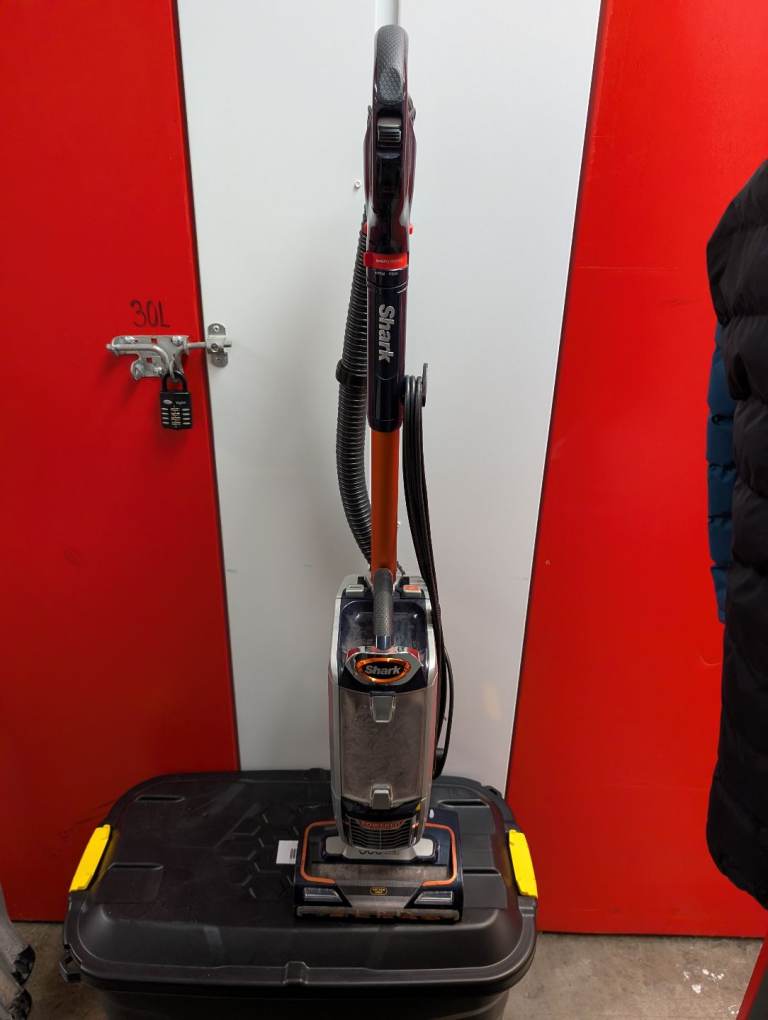 Shark NZ801UKT Vacuum Cleaner 