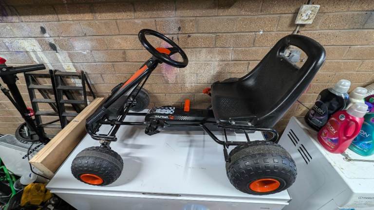 Kids thunder go cart