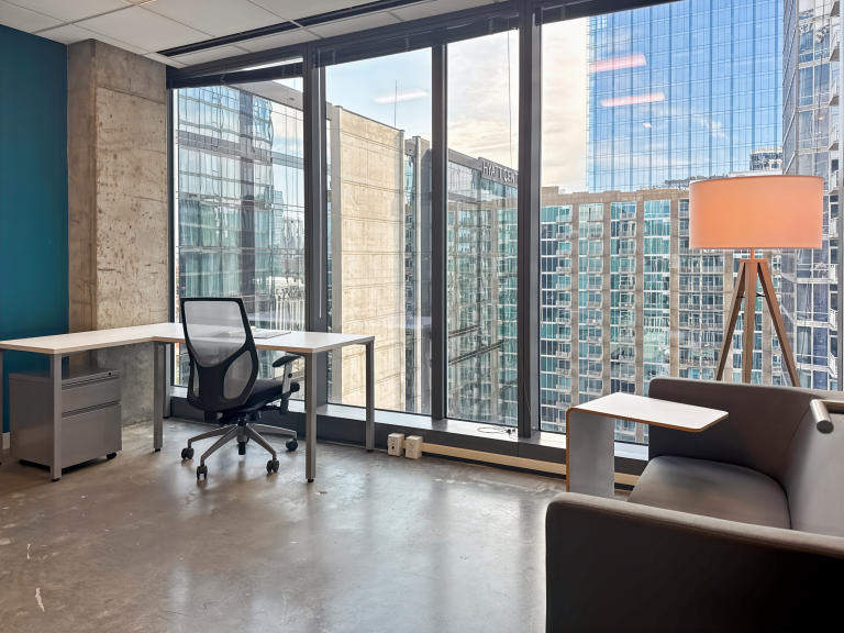 Day Office in Haywards Heath RH161UA - Private Office When You Need It