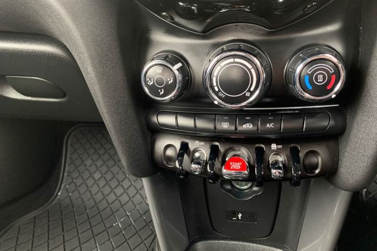 2020 MINI Hatch 1.5 Cooper Classic II 3dr Hatchback PETROL Manual