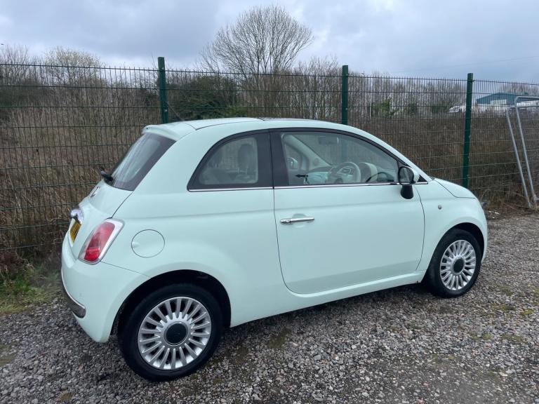FIAT 500 1.2 LOUNGE AUTOMATIC 09 REG  TIMING BELT REPLACED 12 MONTHS MOT TAX £35 YEAR LOW INSURANCE 