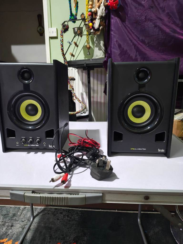 Hercules DJ monitor speakers 