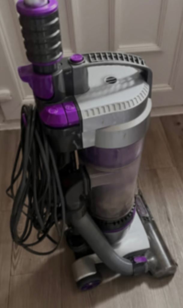 Great condition Vax air stretch max hoover
