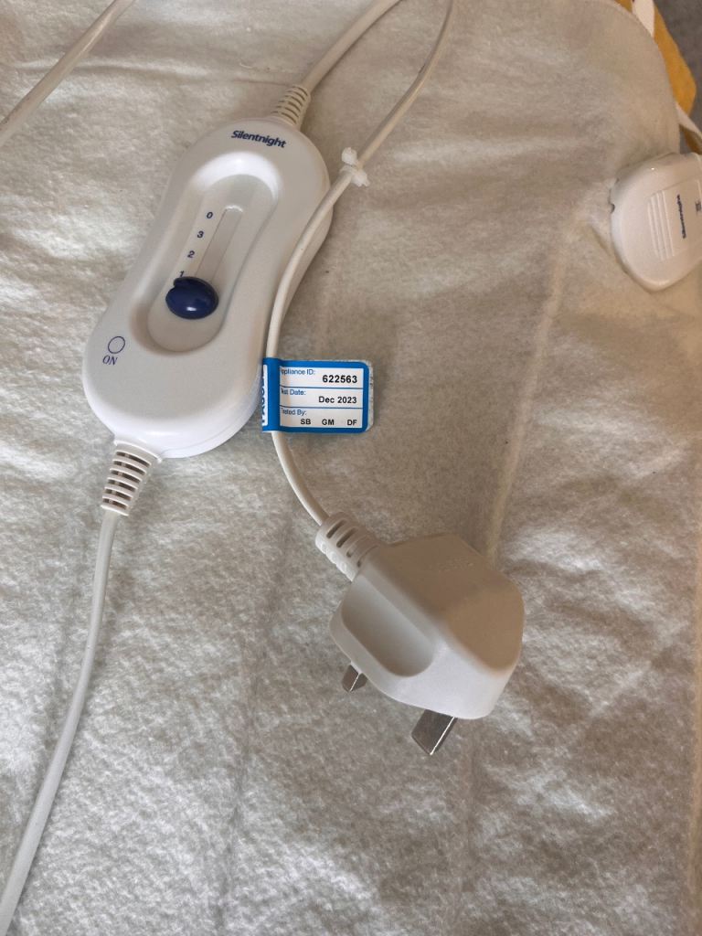 Single electric blanket