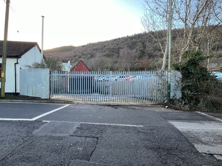Unit Yard Garage Shop Land Abercarn NP11 4SE toilet electric shutter 8 meter gates