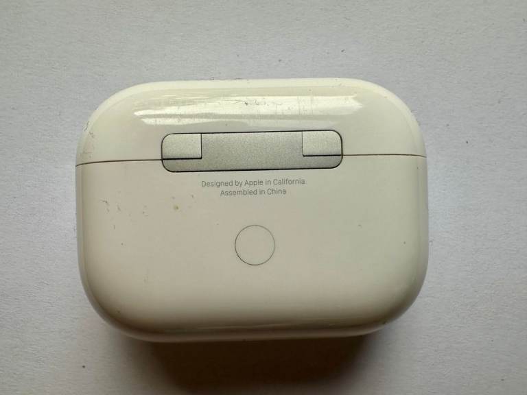  Apple AirPods Pro Gen. 1 🎧 With Charging Case (Late 2019)