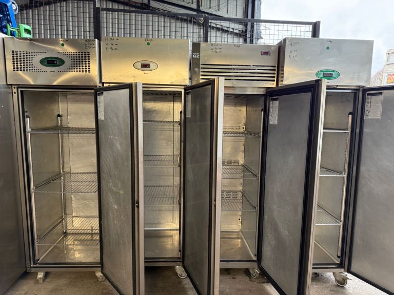Commercial single door fridge foster Williams cafe shop restaurant takeaway 