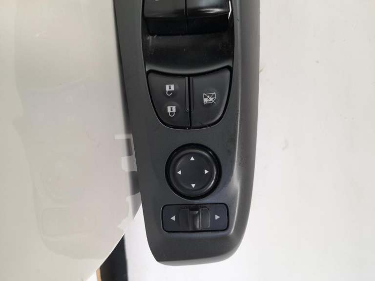 Nissan Juke Electric Window Switch 2019-2026 5 Door Hatchback