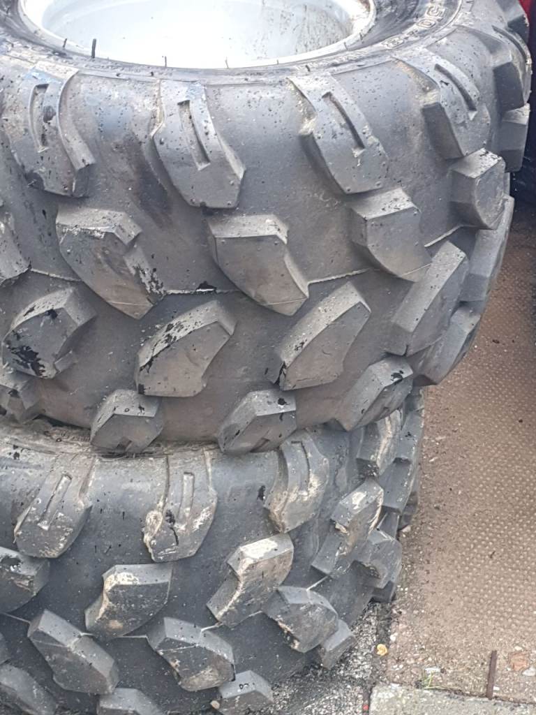 pair rear quad wheels and tyres
