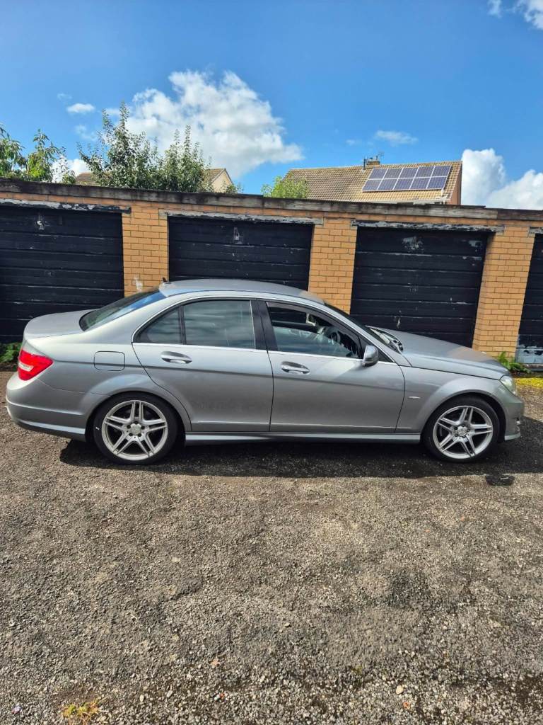 Mercedes-Benz, C CLASS, Saloon, 2012, Manual, 2143 (cc), 4 doors
