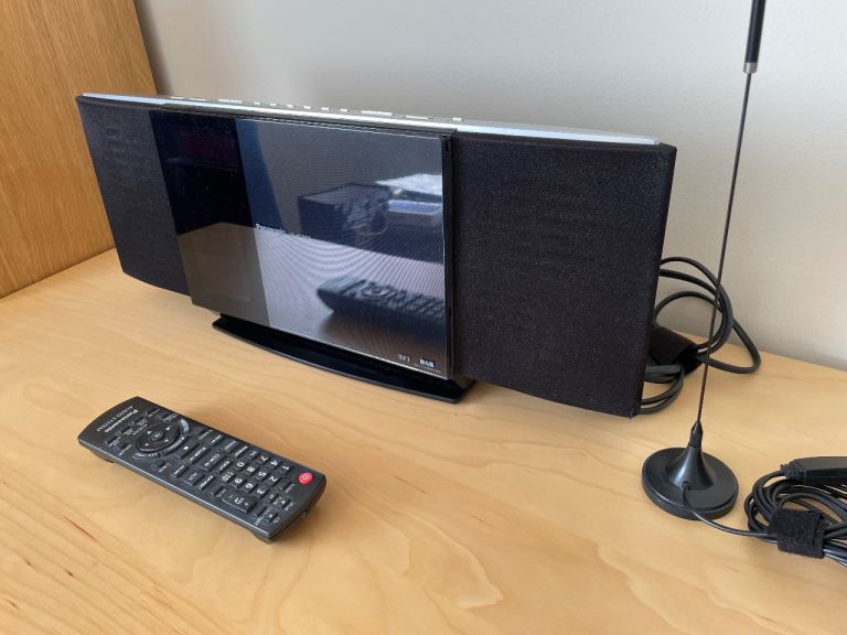 Panasonic CD FM/AM RADIO 