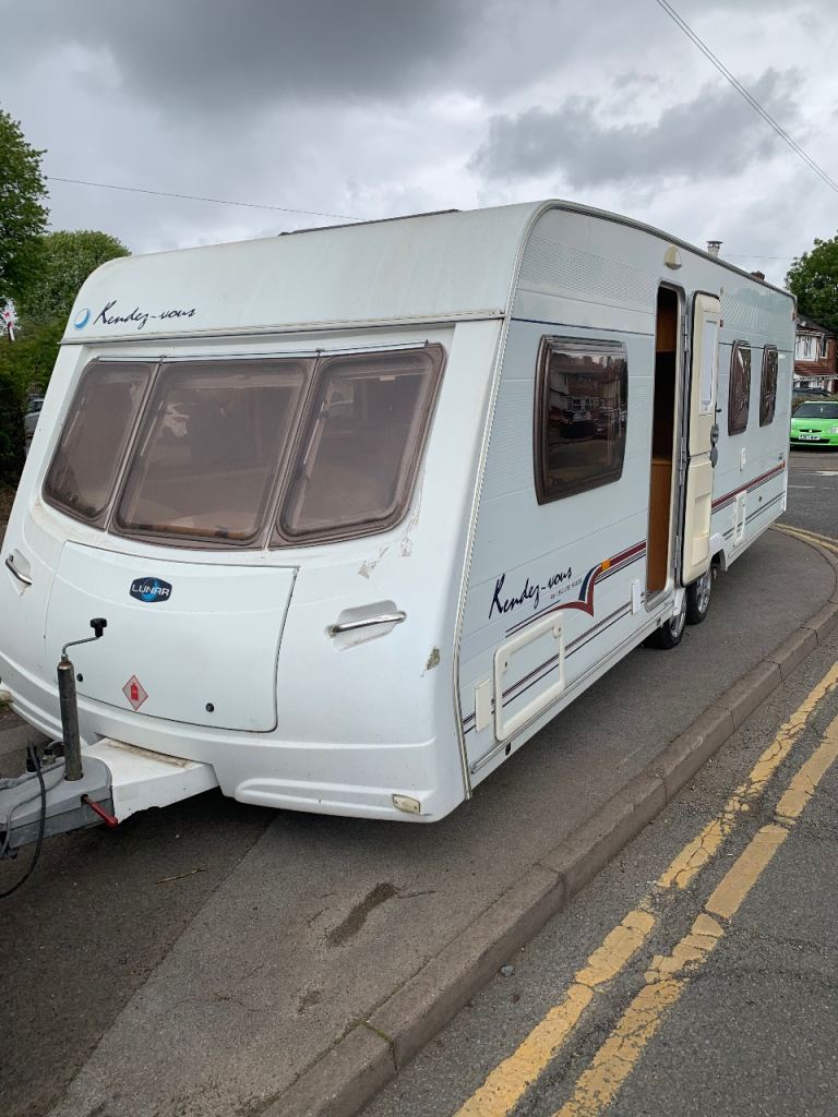 Lunar caravan island bed