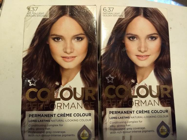 Colour performance natural Light golden brown permanent hair dye. 2 packs