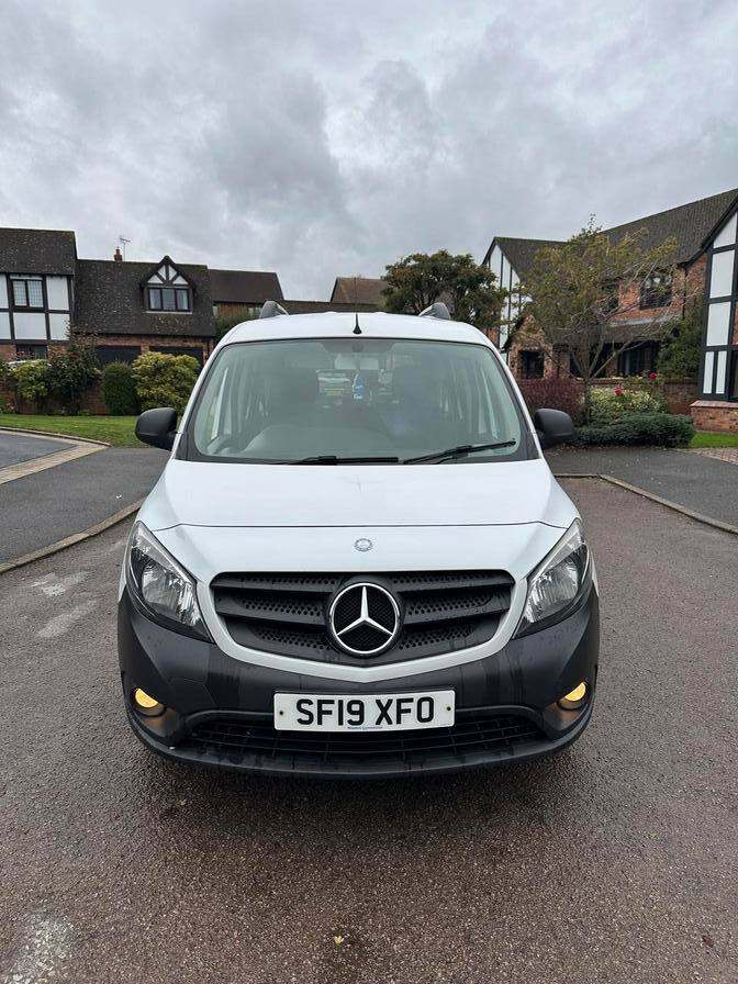 Mercedes-Benz Citan Citan 109 CDi Touringer Crew Cab Manual