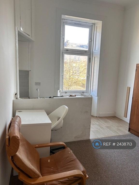 Studio flat in Marywood Square, Glasgow, G41 (#2438713)