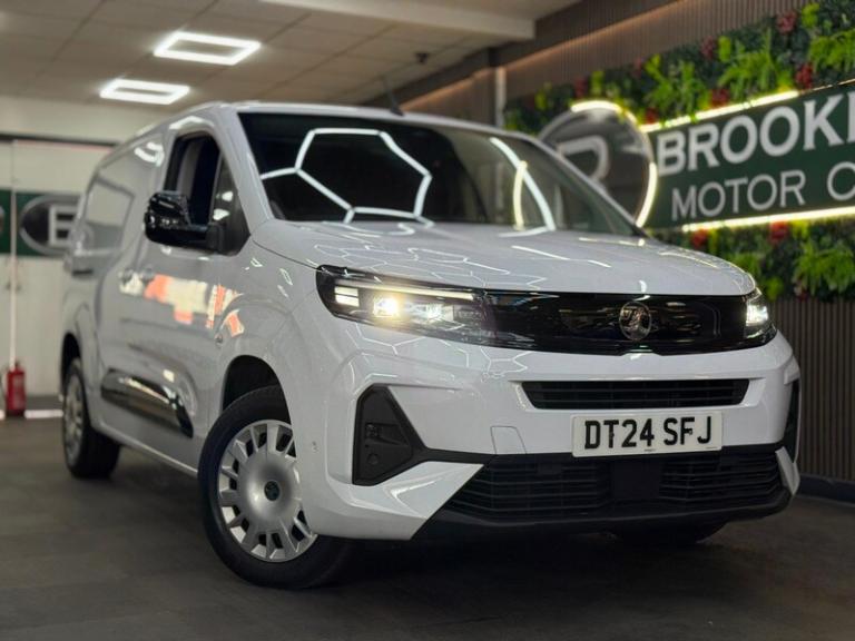 Vauxhall Combo L2H1 2300 PRO XL [WARRANTY UNTIL JULY 2027]