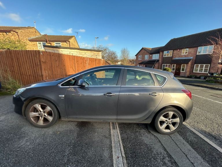 Vauxhall, ASTRA, Hatchback, 2010, Manual, 1686 (cc), 5 doors