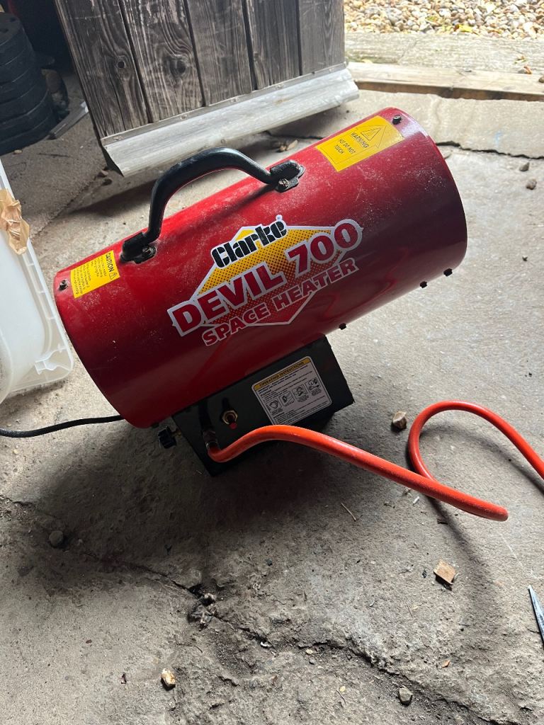 Devil 700 Space Heater