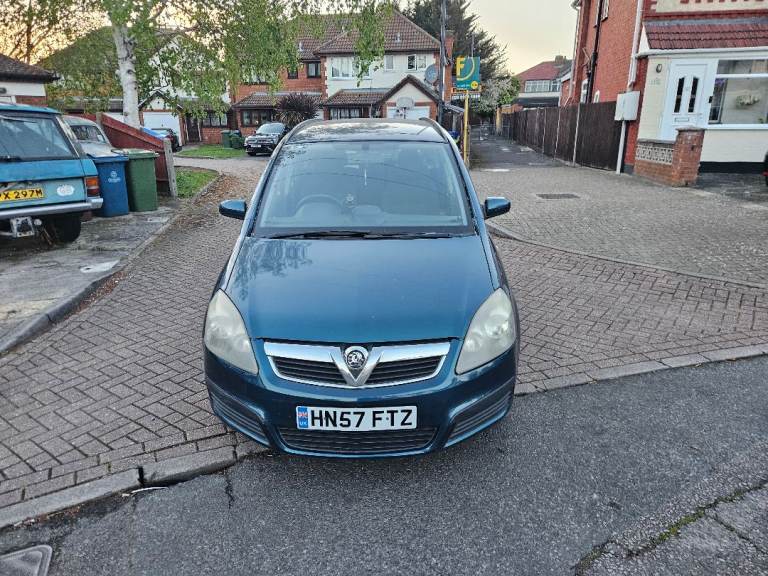 Vauxhall zafira 1.8 petrol automatic 