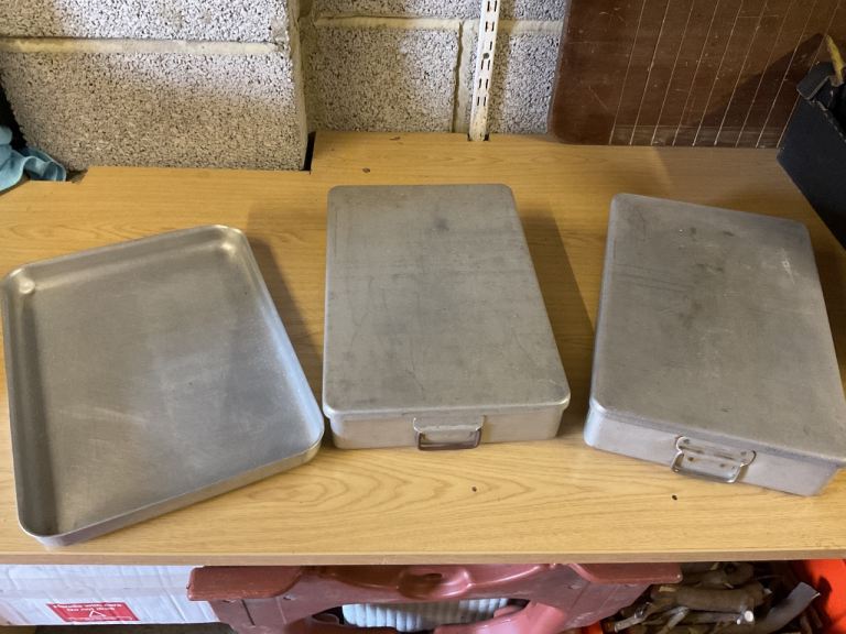 3 Aluminium Catering Trays