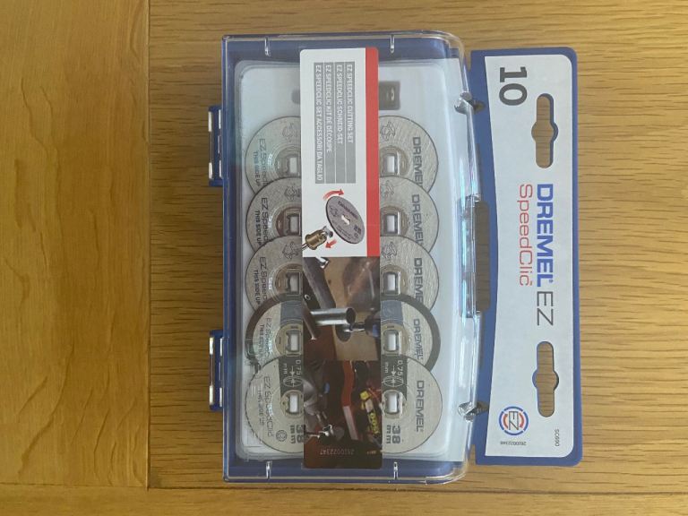 New Dremel EZ speed clic box of brand new discs.