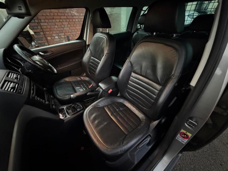 2010 Skoda Yeti 2.0 TDI CR Elegance 4x4 5dr HATCHBACK DIESEL Manual