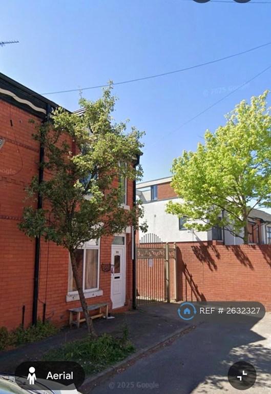 4 bedroom house in Carlton Avenue, Manchester, M14 (4 bed) (#2632327)