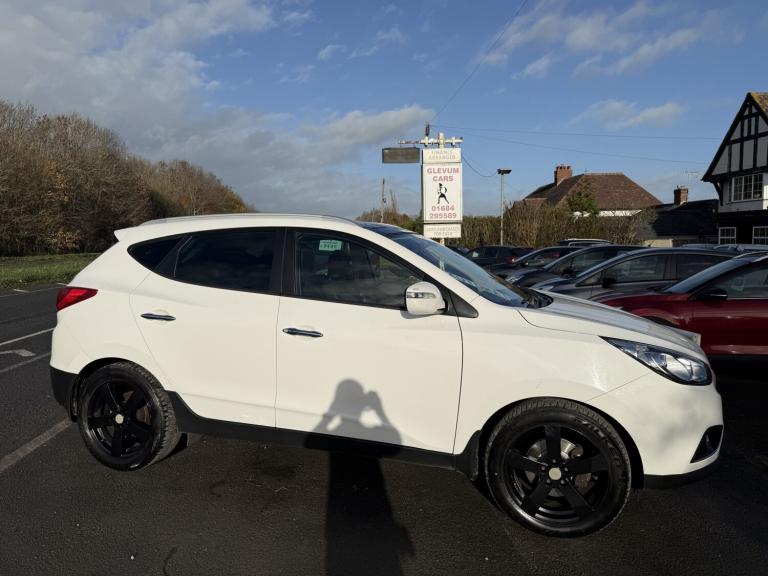 HYUNDAI IX35 2.0 CRDi Premium White Auto Diesel 2012