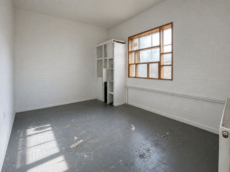 Rooms available art studios / creative spaces / workshops