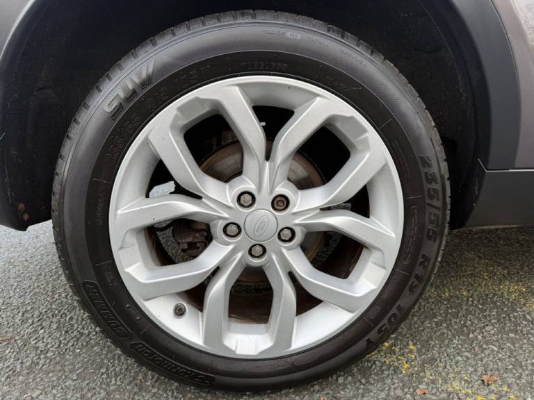 2017 Land Rover Discovery Sport 2.0 TD4 HSE SUV 5dr Diesel Auto 4WD Euro 6 (s/s) (180 ps) ESTATE ...