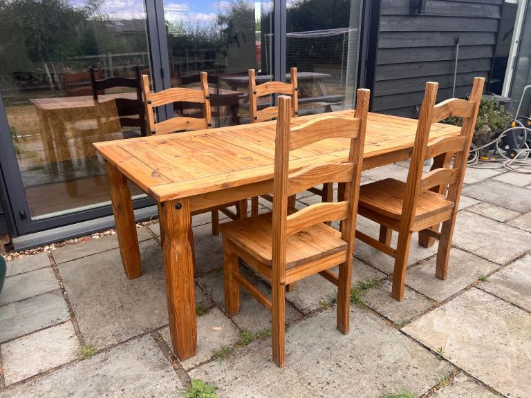 Solid Wooden Dining Table and 4 Chairs – Good Condition