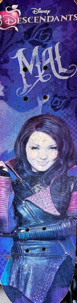 DISNEY DESCENDANTS skateboard 