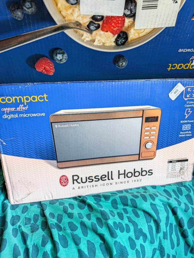 Russell Hobbs Compact Microwave - Copper Effect, Brand New