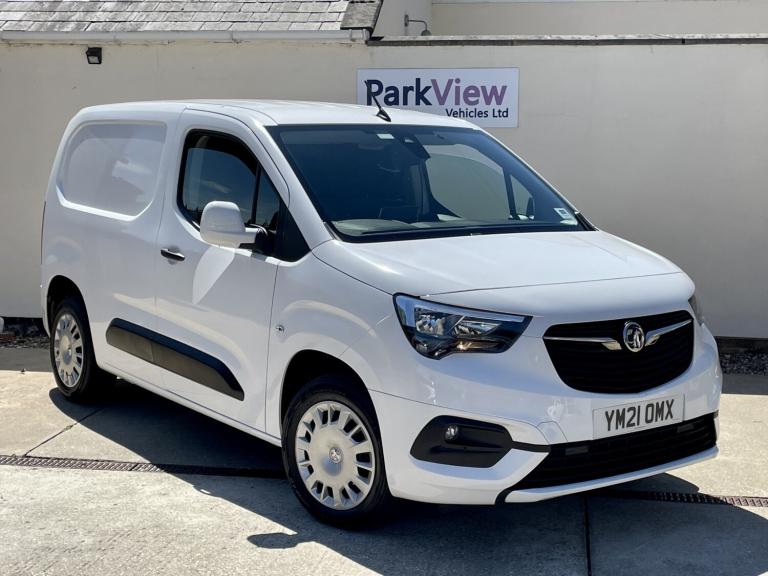 VAUXHALL COMBO 1.5 Turbo D 2000 Sportive 2021