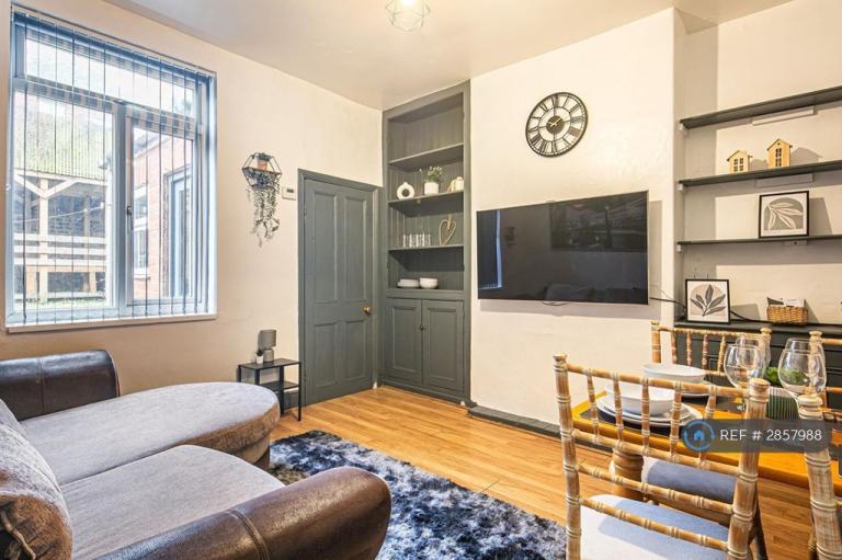 4 bedroom house in Fentonville Street Near City Centre, Sheffield, S11 (4 bed) (#2857988)