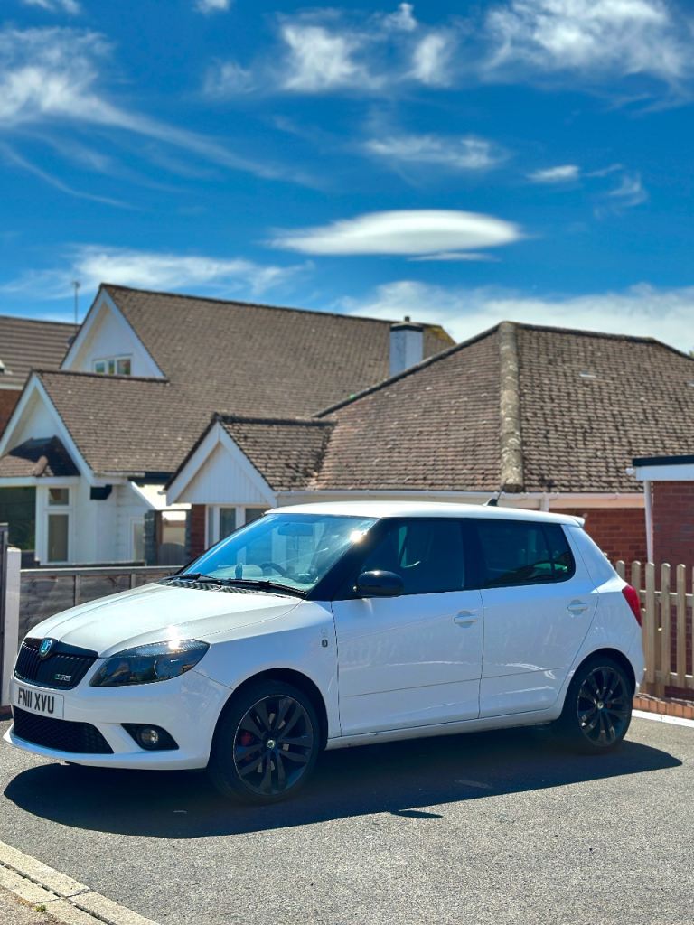 Skoda, FABIA, Hatchback, 2011, Semi-Auto, 1390 (cc), 5 doors