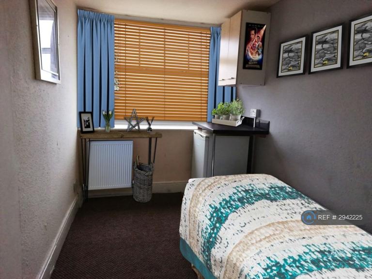 1 bedroom in Thornton Road, Morecambe, LA4 (#2942225)