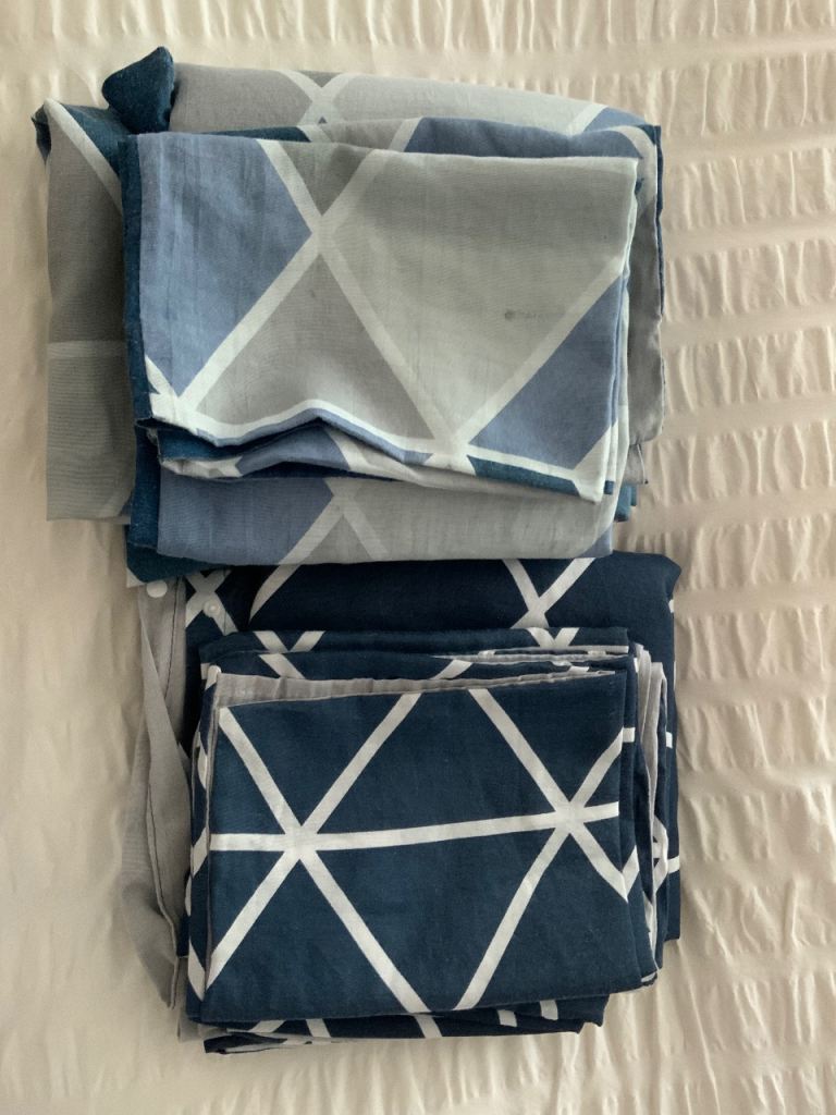 2 Geometric Pattern Duvet Cover and Pillowcases 