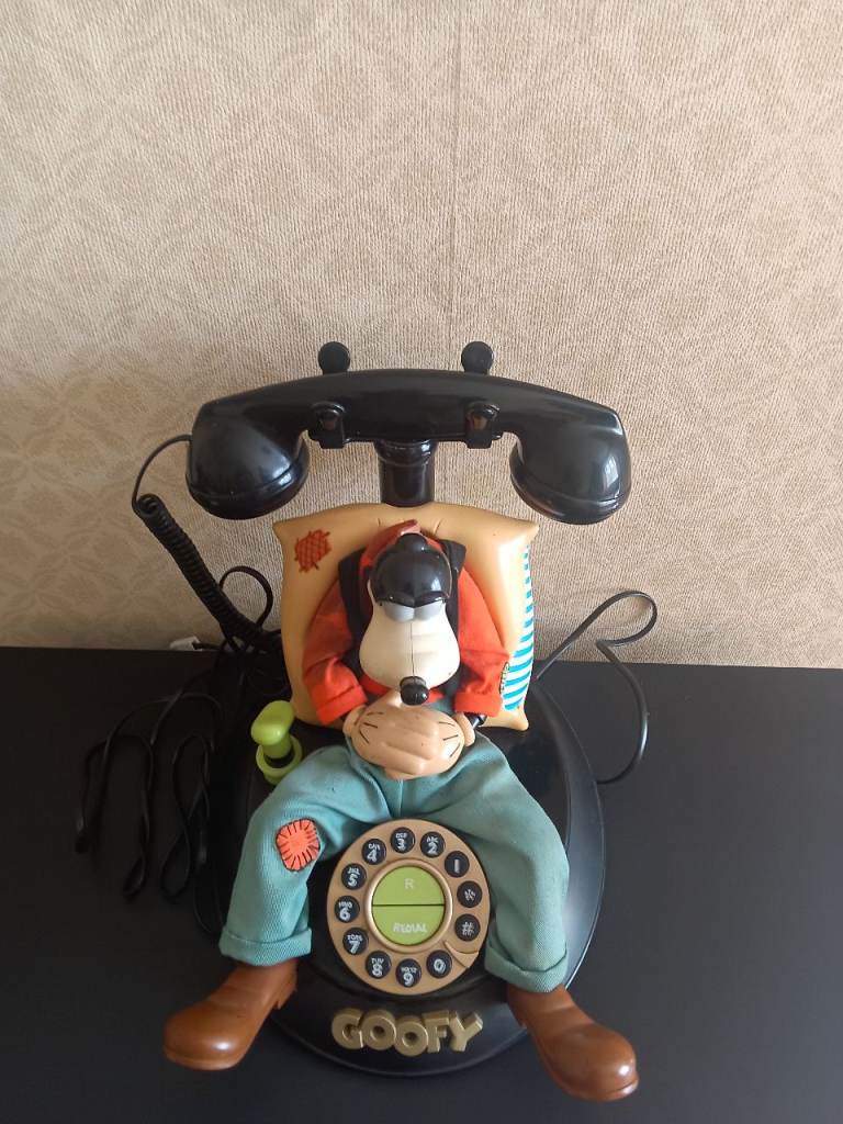 Vintage Disney Goofy Novelty Telephone – Good Condition