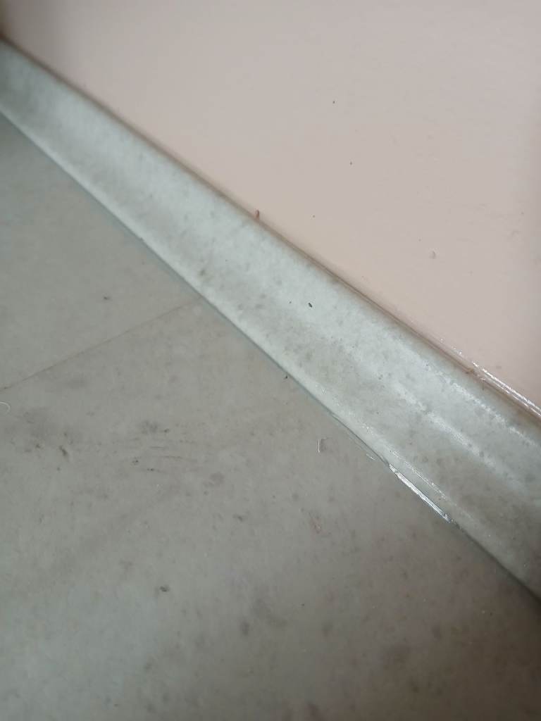 2.3m light grey floor edging trim