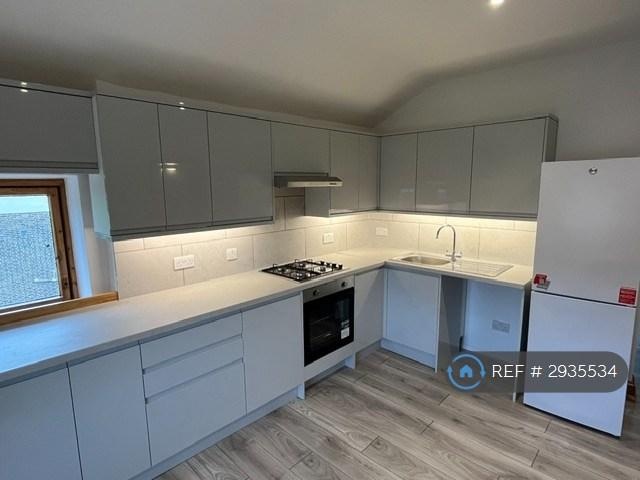 2 bedroom flat in Lewisham Way, London, SE4 (2 bed) (#2935534)