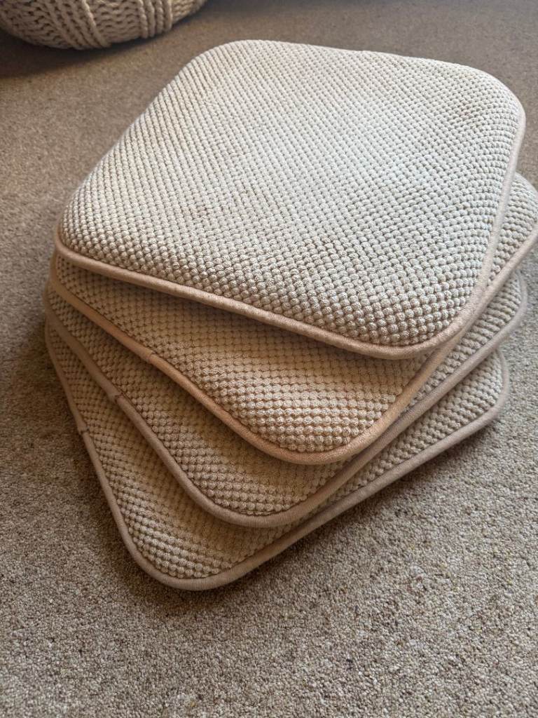 4x Cream Chair Pads / Dining Chair Cushions