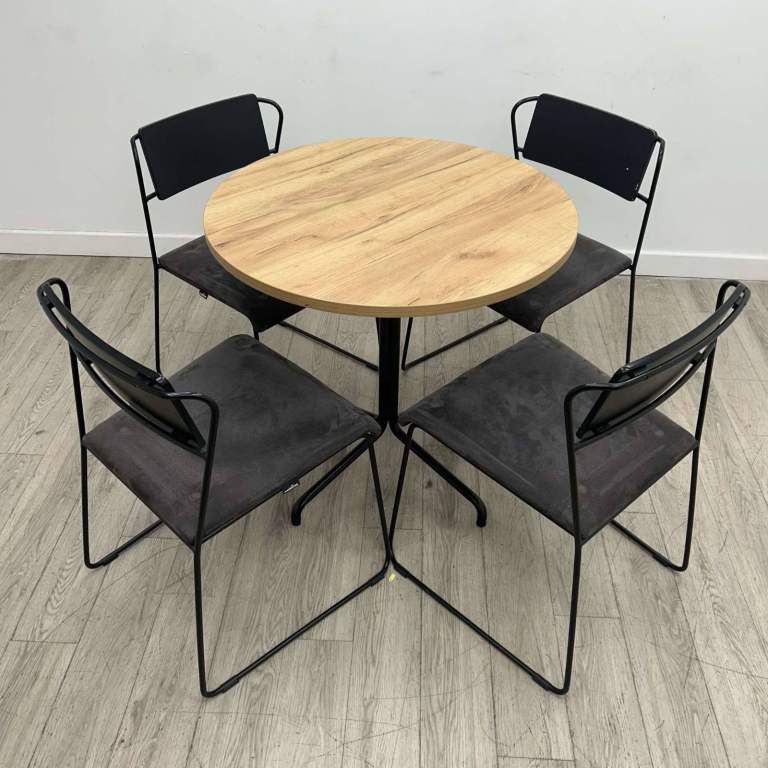  Workstories Conference Set – Oak/Black Circular Table + 4 x Dark Grey/Black Chairs – W800mm