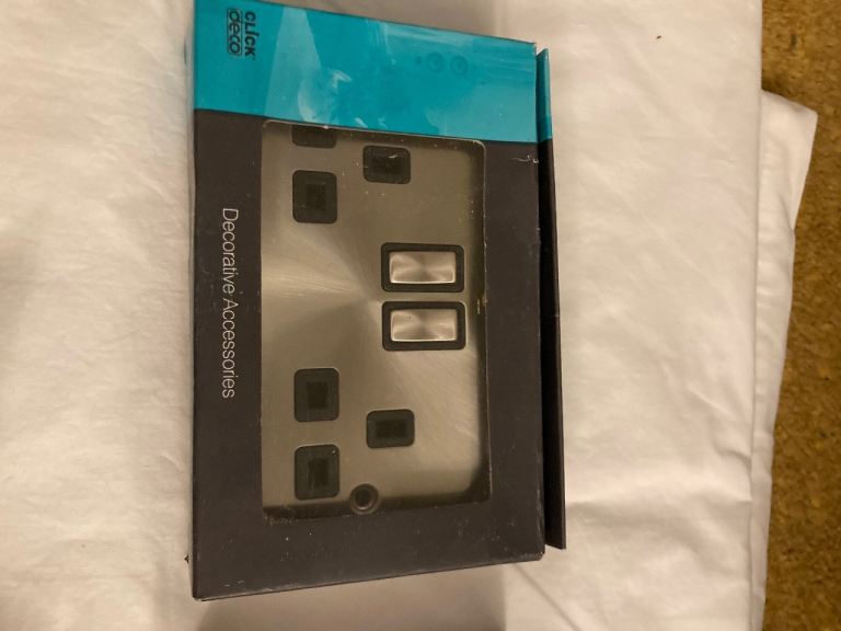 Click Deco Ingot 2 Gang Switched Socket Outlet – Chrome