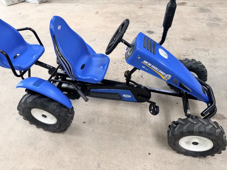 Kids BERG New Holland Ride-on Tractor
