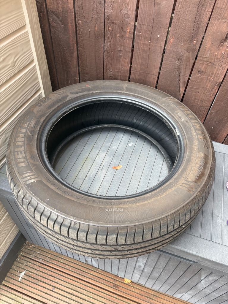 215/60R17 Delinte tyre