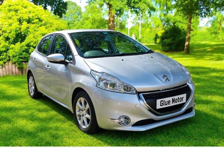 Peugeot, 208, Hatchback, 2015, Manual, 1199 (cc), 5 doors