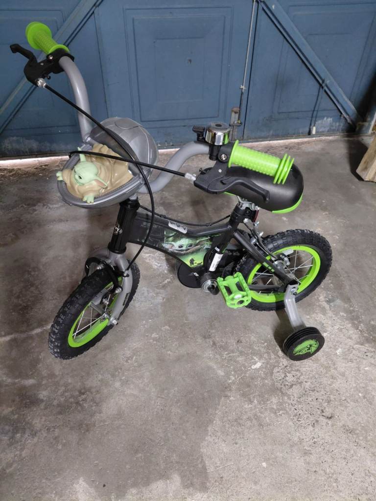 Kids' Bike with Stabilisers and Grogu Basket – Good Condition