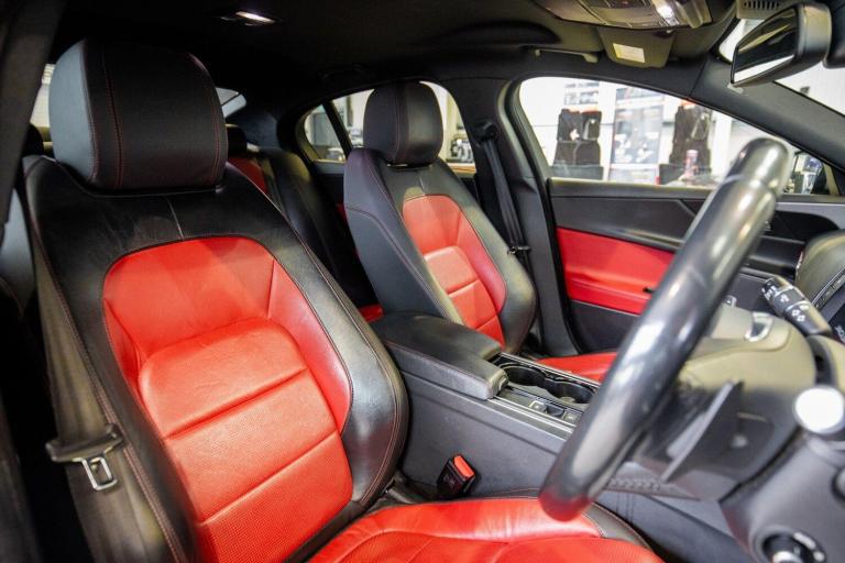 2015 Jaguar XE 2.0d R-Sport Saloon 4dr Diesel Auto Euro 6 (s/s) (180 ps) *Rear Camera + Ke SALOON...