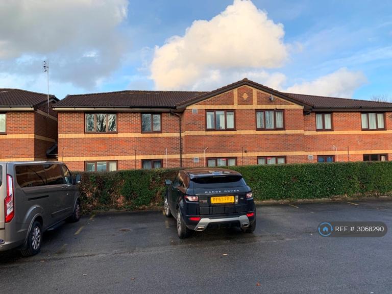 Studio flat in Youngbridge Court, Fareham, PO16 (#3068290)